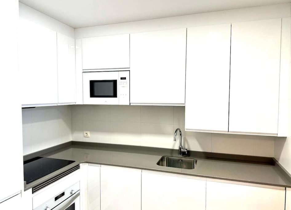Studio 14 + Garaje Incluido. Nuevo, Elegante, Acogedor. Харо Екстериор снимка